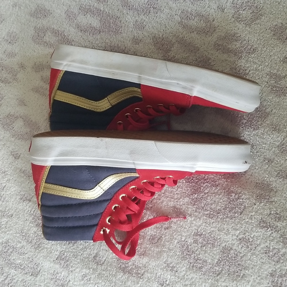 Wonder Woman Vans Marvel High Top Sneakers - Picture 5 of 7